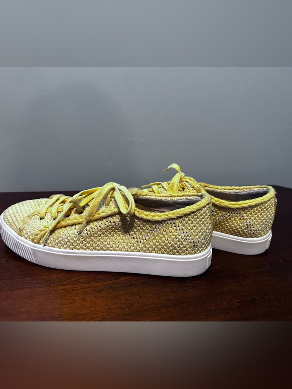 Sam Edelman light yellow Elena fabric sneaker 9.5 - Picture 5 of 14